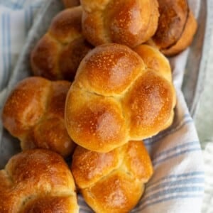 Cloverleaf Sourdough Dinner Rolls in a basket.